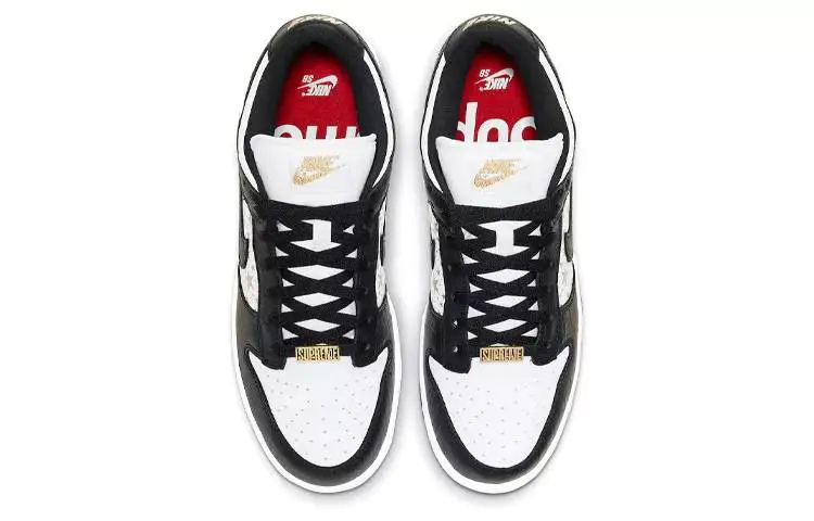 Supreme x Nike SB Dunk Low “Black Stars” 白金黑 DH3228-102