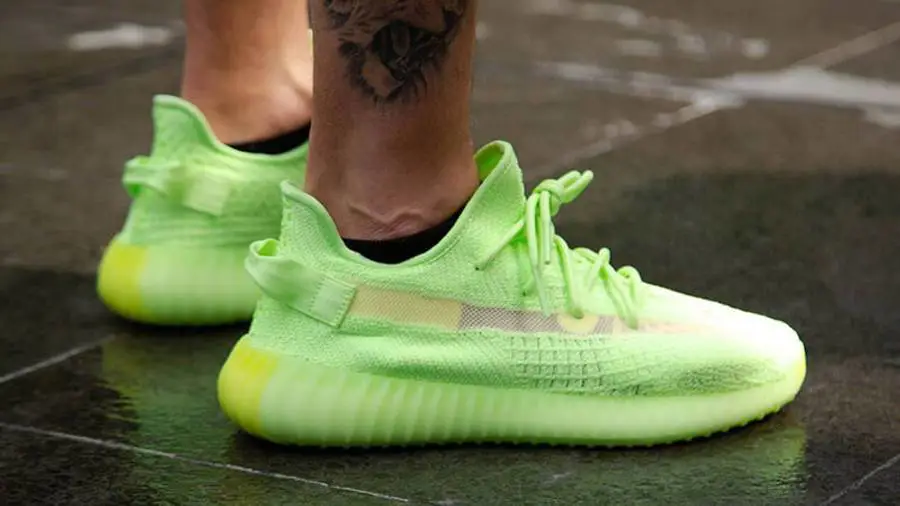 阿迪达斯 adidas Yeezy Boost 350 V2 Glow 深绿色 EG5293