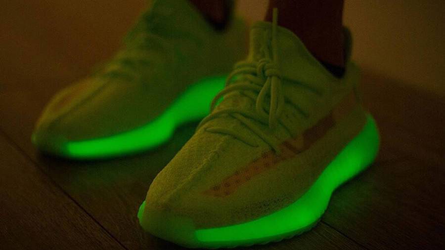 阿迪达斯 adidas Yeezy Boost 350 V2 Glow 深绿色 EG5293