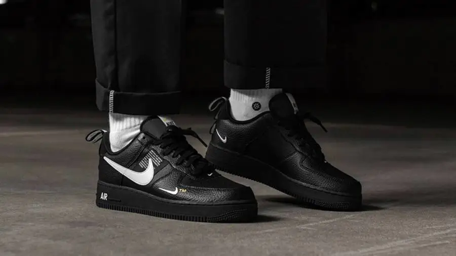 耐克 Nike Air Force 1 Utility 空军一号 黑色 AJ7747-001