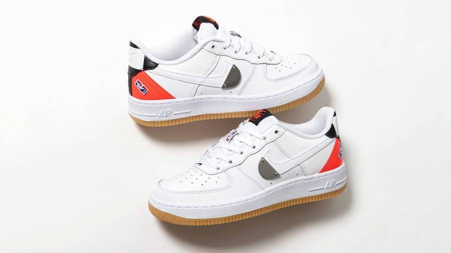 NBA x Nike Air Force 1 07 LV8 White Bright Crimson 空军一号 白色/亮红色 CT2298-101