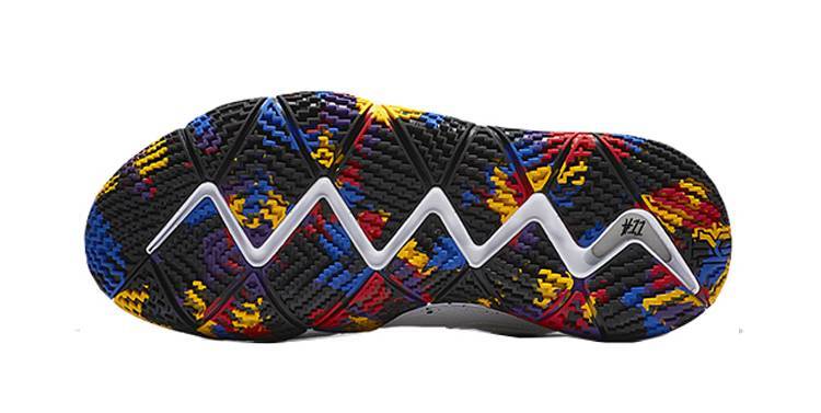 耐克 Nike Kyrie 4 ‘NCAA Tournament’ 欧文4 白色 实战篮球鞋 943807-104