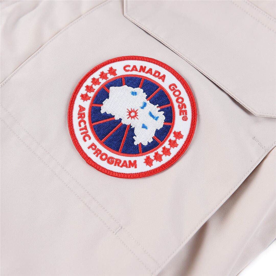 - canada goose 加拿大鹅  08远征款 中长款羽绒服 米白