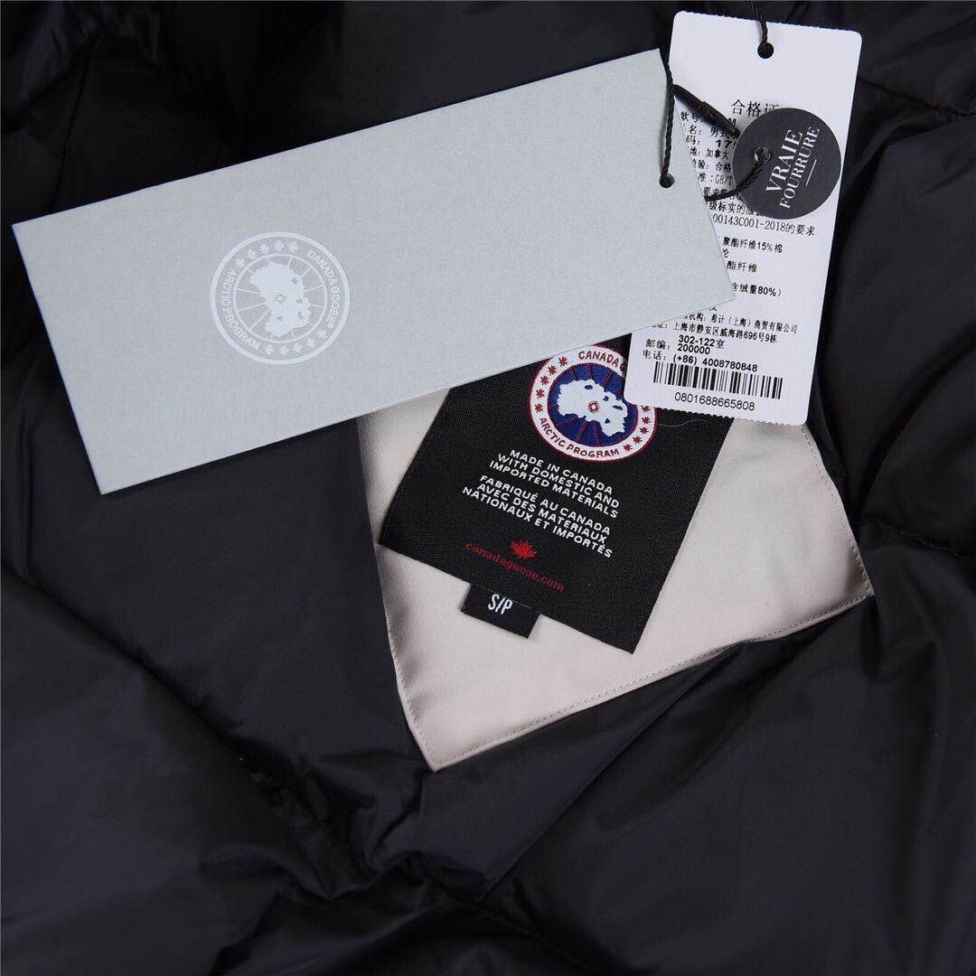 - canada goose 加拿大鹅  08远征款 中长款羽绒服 米白