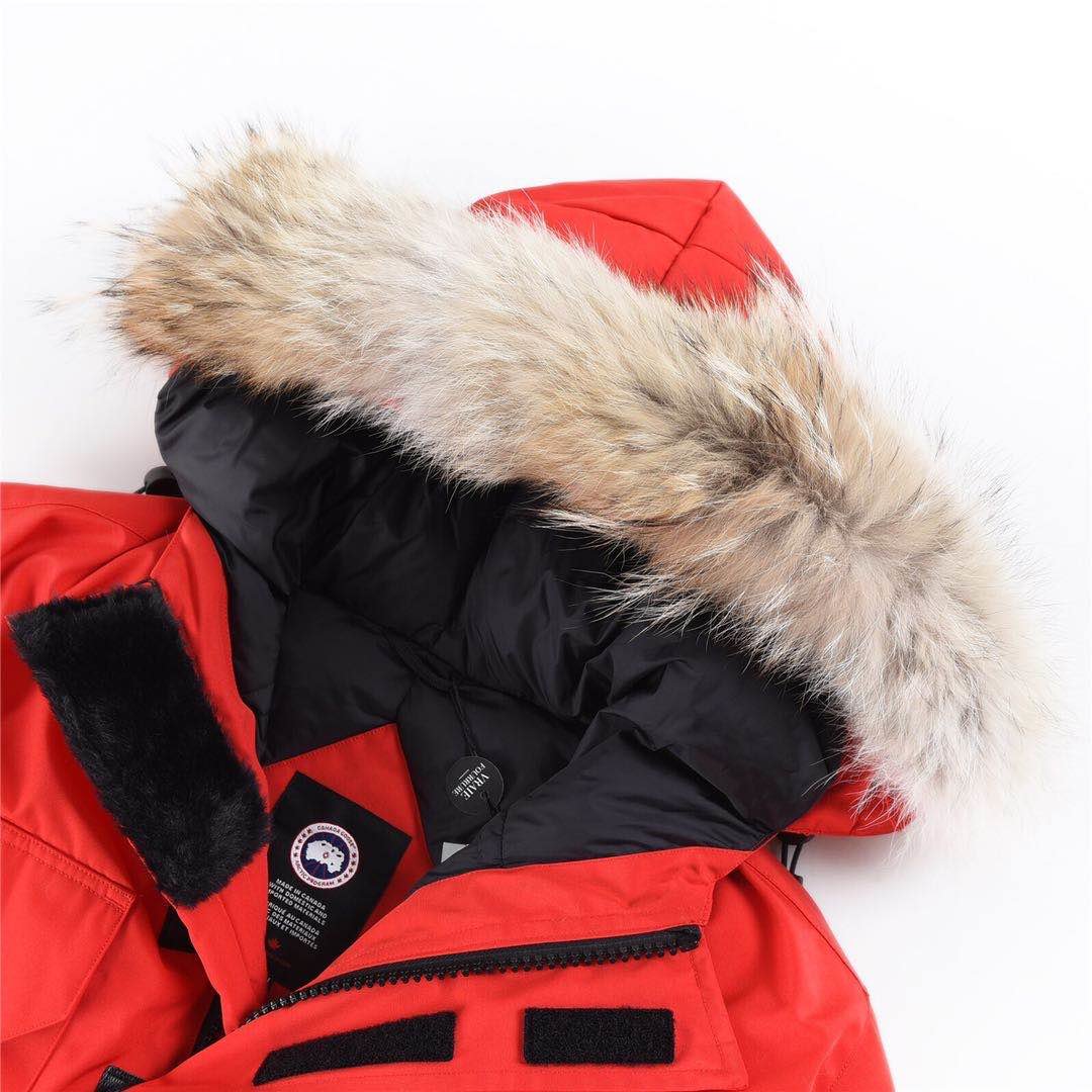 - canada goose 加拿大鹅  08远征款 中长款羽绒服 大红色