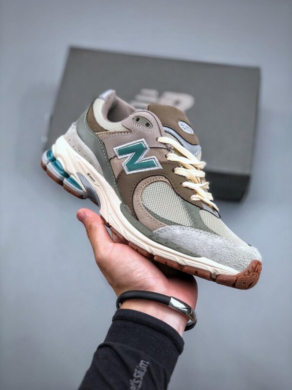 跑步鞋, New Balance, M2002RAM, AtmosxNew Balance NB 2002R“Oasis" - 新百伦 AtmosxNew Balance NB 2002R“Oasis" 潮流复古 防滑耐磨减震 低帮 休闲运动跑步鞋 男女同款 米棕绿 M2002RAM