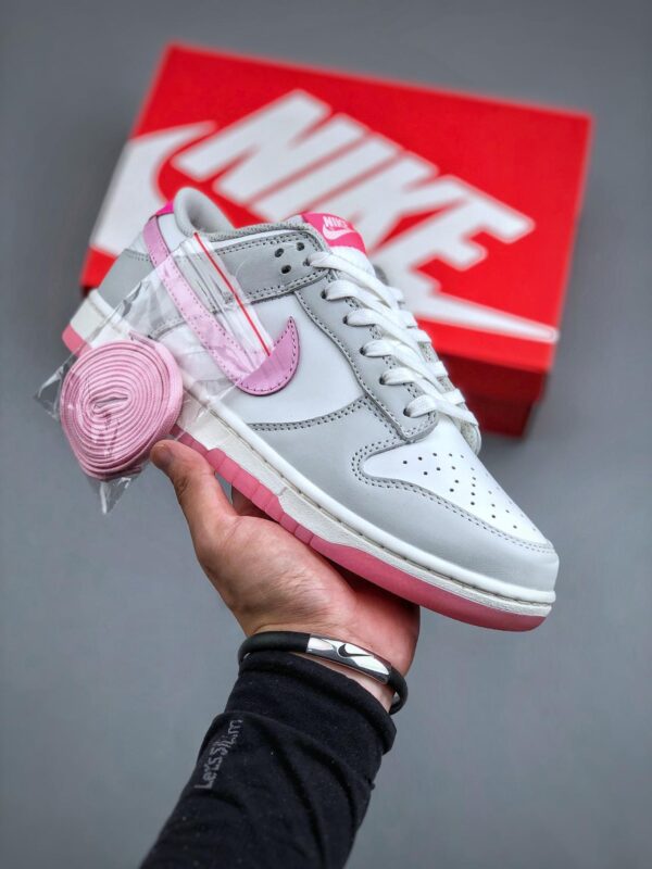 运动板鞋, 板鞋, Nike Dunk Low 520 “Summit White & Pink Foam", Nike Dunk Low, FN3451 161 - 耐克 Nike Dunk Low 520 “Summit White & Pink Foam" 防滑耐磨 低帮 休闲运动板鞋 女款 粉白 FN3451 161
