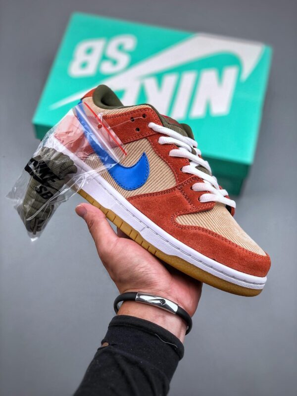 运动鞋, 板鞋, Nike Dunk SB Low SB Pro“Corduroy”, BQ6817-201 - 耐克 Nike Dunk SB Low SB Pro“Corduroy” 防滑耐磨减震 低帮 滑板板鞋 男女同款 卡其棕 BQ6817-201