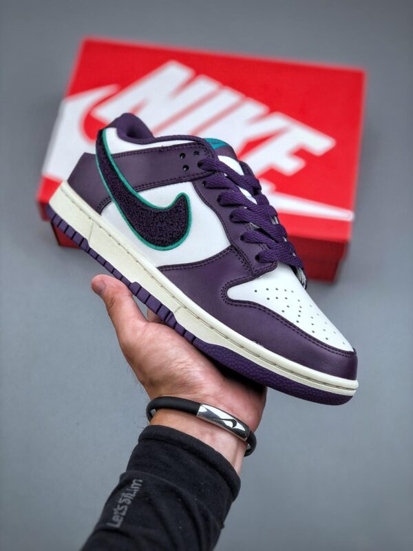 板鞋, Nike Dunk Low retro”chenille swoosh”, Nike Dunk Low, DQ7683-100 - 耐克 Nike Dunk Low retro”chenille swoosh” 防滑耐磨 舒适/*6+3减震 低帮 运动滑板板鞋 白紫 DQ7683-100