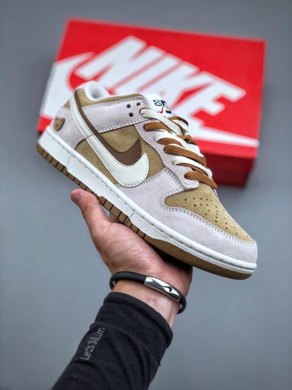 板鞋, 休闲板鞋, Nike Dunk Low se“85”, Nike Dunk Low, DO9457 102 - 耐克 Nike Dunk Low SE“85” 小熊饼干 防滑耐磨 低帮 复古休闲板鞋 女款 棕白 DO9457 102