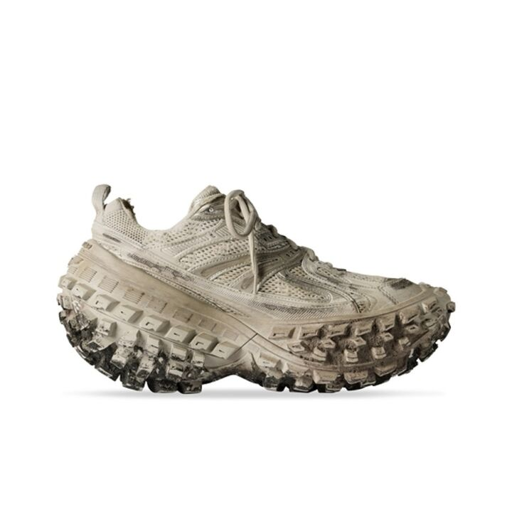 685613W2RAF9700 2 - Balenciaga巴黎世家 Defender 轮胎鞋 复古做旧 低帮 老爹鞋  淡棕色 泥染 685613W2RAF9700