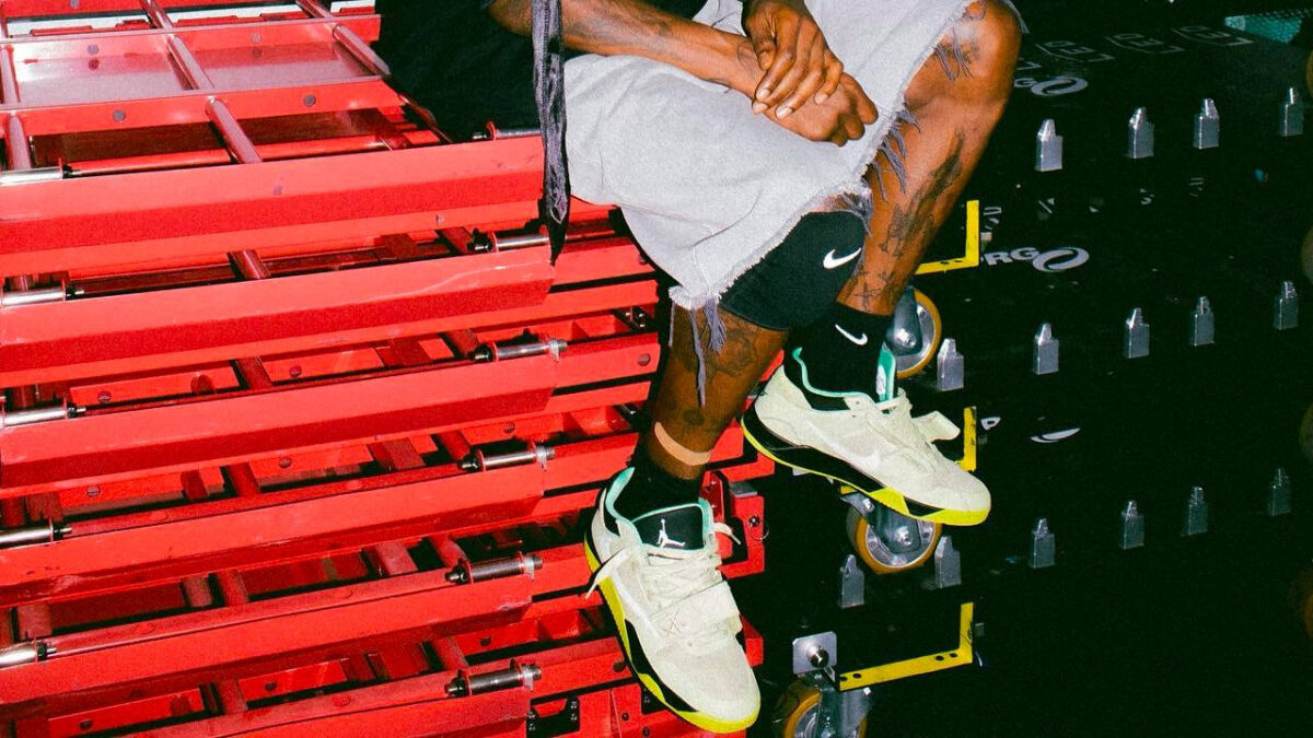 运动鞋, 球鞋, Travis Scott x Nike Mac Attack, FEAR OF GOD, Air Jordan 1 - 特拉维斯-斯科特 x 乔丹 "Cut the Check" 采用中性、黑色和黄色配色