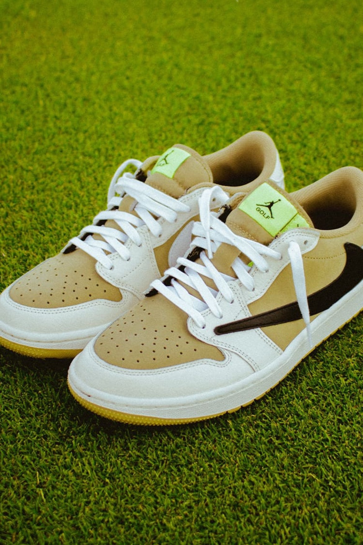 倒钩, Travis Scott, Golf, AJ1, AJ - 重要信息：「新倒钩」TS x AJ1 现已在中国地区SNKRS平台上架！