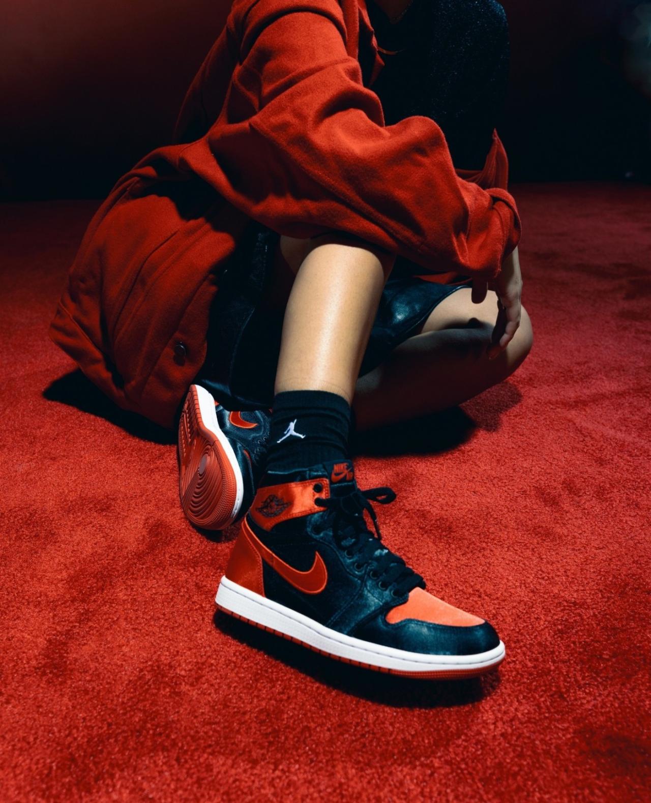 Satin Bred, FD4810-061, AJ1, AJ, Air Jordan 1 High OG, Air Jordan 1 - AJ1「丝绸禁穿」：最新上脚照曝！赏析后引发深深购买欲望！
