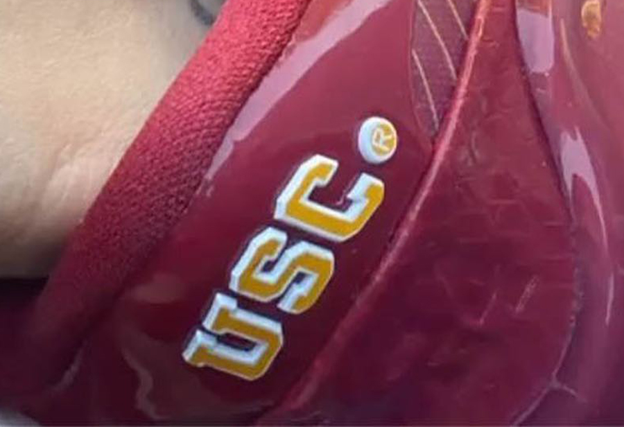 球鞋, USC, Nike Kobe 4, Kobe - 瓦妮莎发布未上市的Kobe 4球鞋照片，引发网友抢购热潮。
