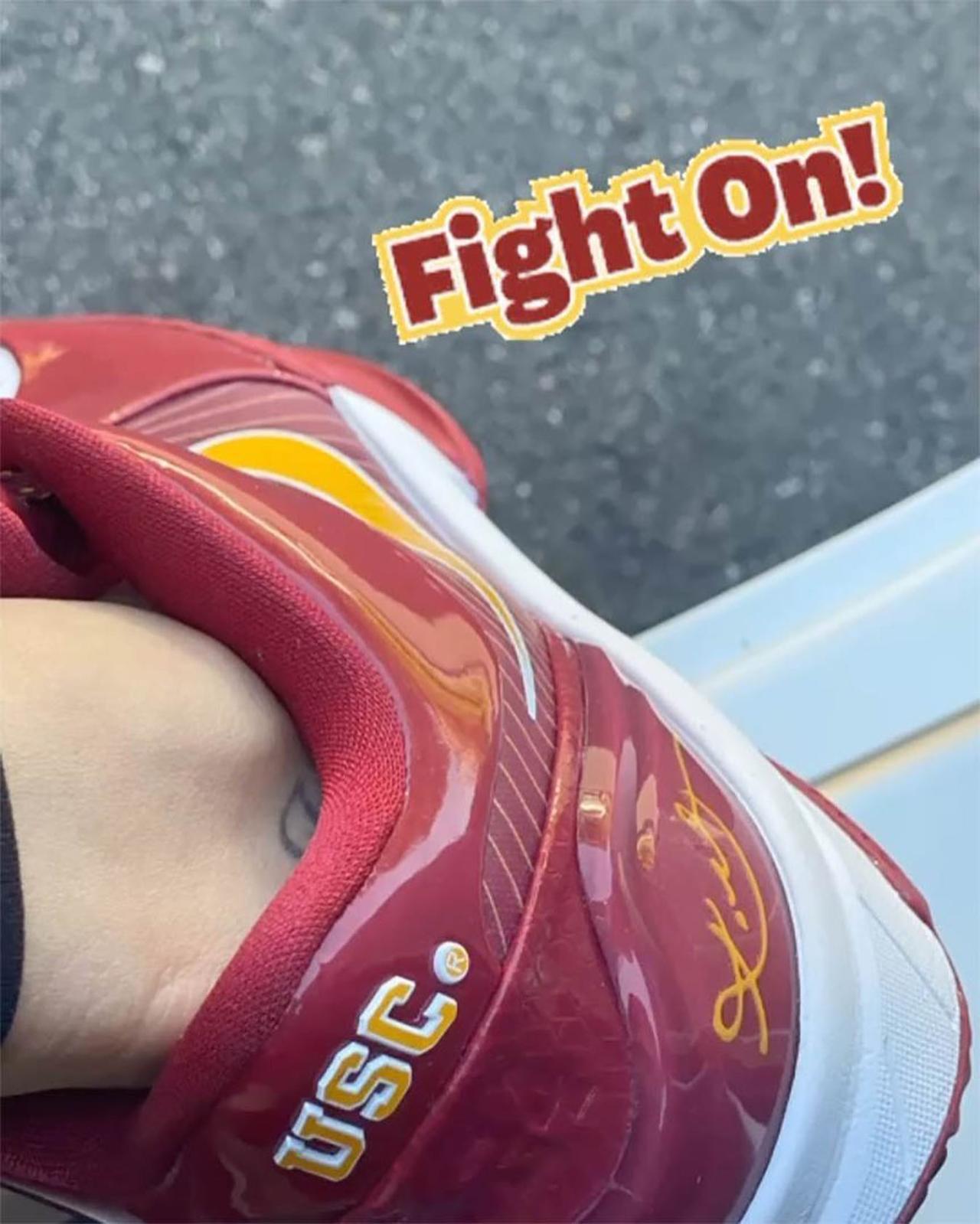 球鞋, USC, Nike Kobe 4, Kobe - 瓦妮莎发布未上市的Kobe 4球鞋照片，引发网友抢购热潮。