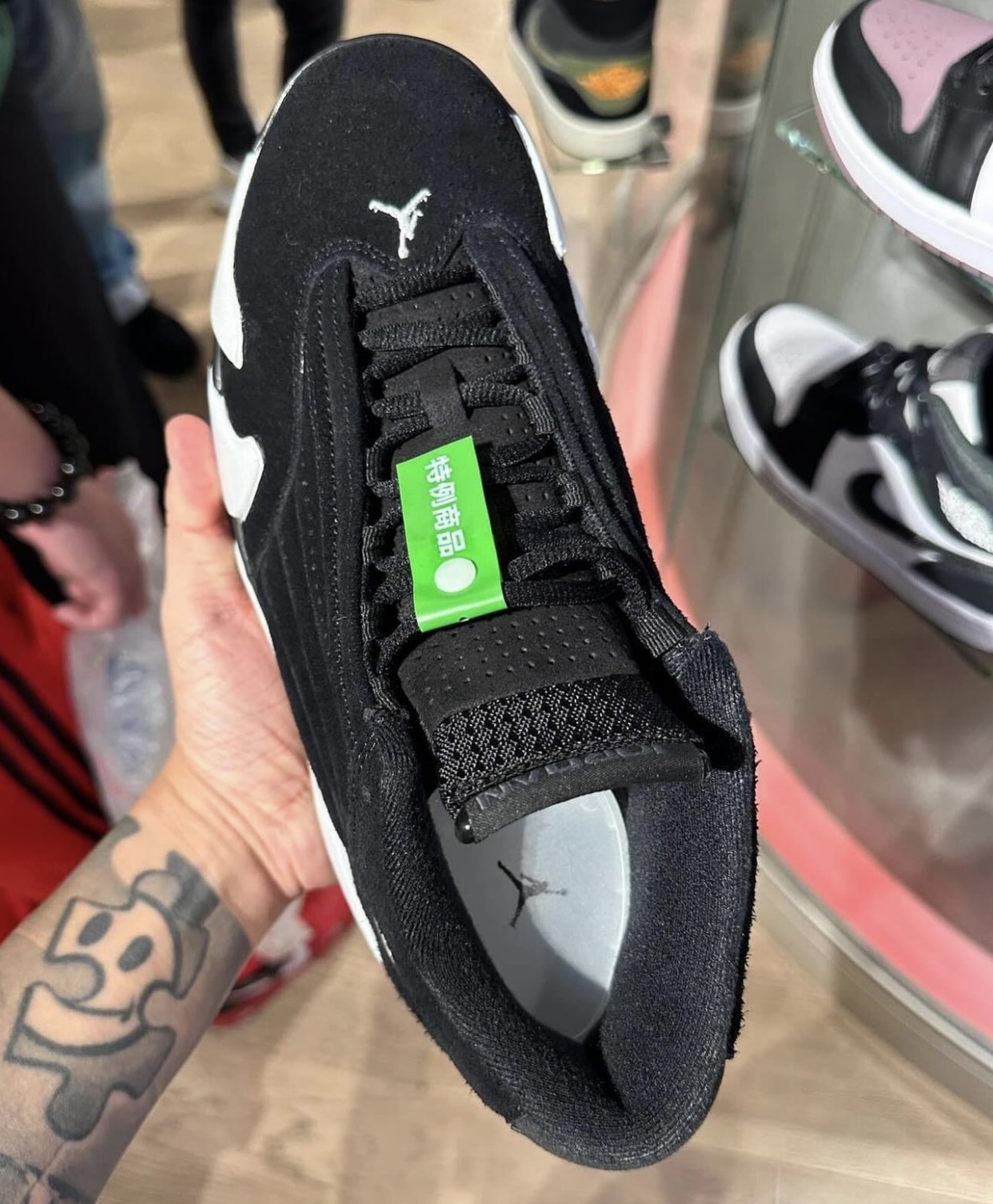 迈克尔·乔丹, Jordan, Air Jordan 14, Air Jordan 1, Air Jordan - 12月20日发售Air Jordan 14 "黑白"