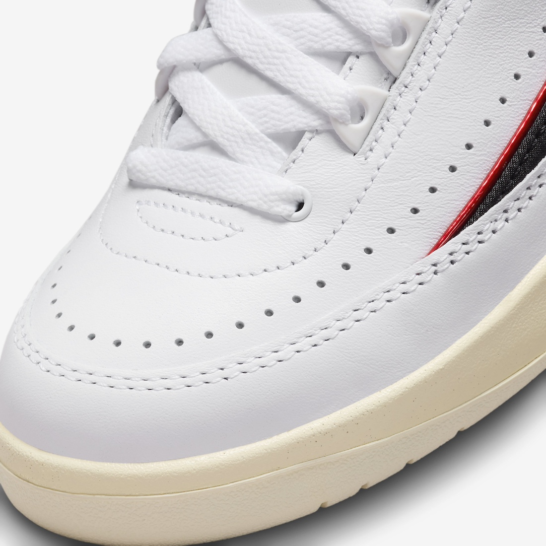 运动鞋, 芝加哥, Air Jordan 2 Low, Air Jordan 2 - 女子Air Jordan 2低帮鞋“芝加哥扭曲”将于11月21日发布