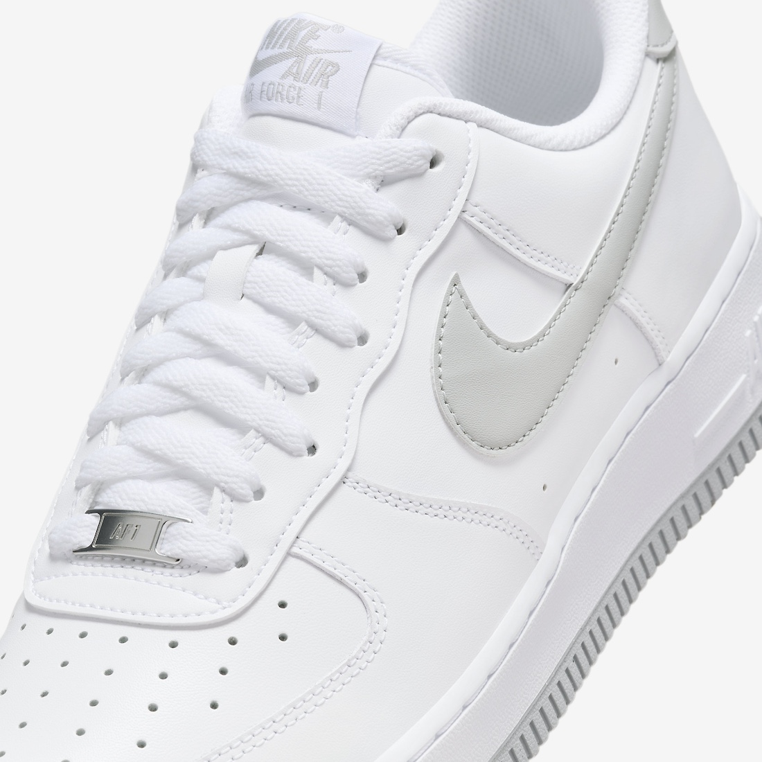 Nike Air Force 1 Low, Nike Air Force 1, Nike, Air Force 1 Low, Air Force 1 - 白色和淡烟灰色版的Nike Air Force 1 Low即将发布