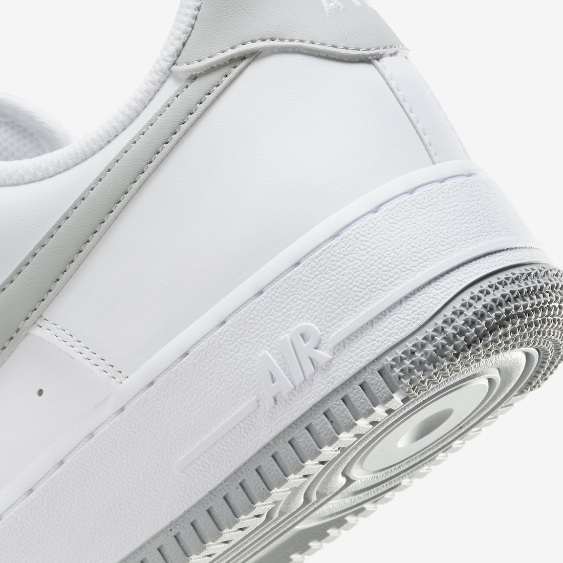 Nike Air Force 1 Low, Nike Air Force 1, Nike, Air Force 1 Low, Air Force 1 - 白色和淡烟灰色版的Nike Air Force 1 Low即将发布