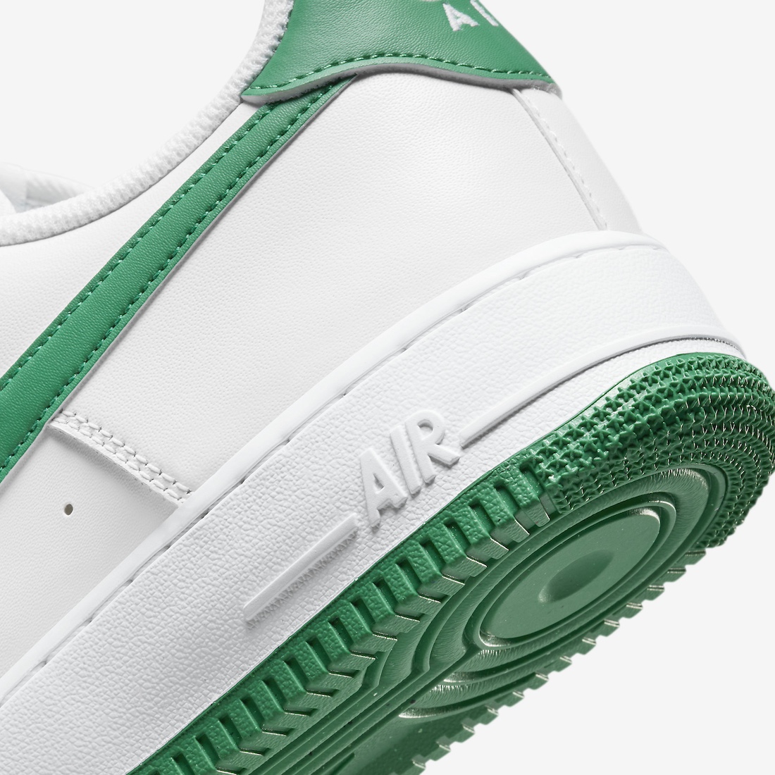 Nike Air Force 1 Low, Nike Air Force 1, Nike, Air Force 1 Low, Air Force 1 - 2024年的圣帕特里克节，Nike Air Force 1 Low “Malachite” 绝对是绝佳选择！