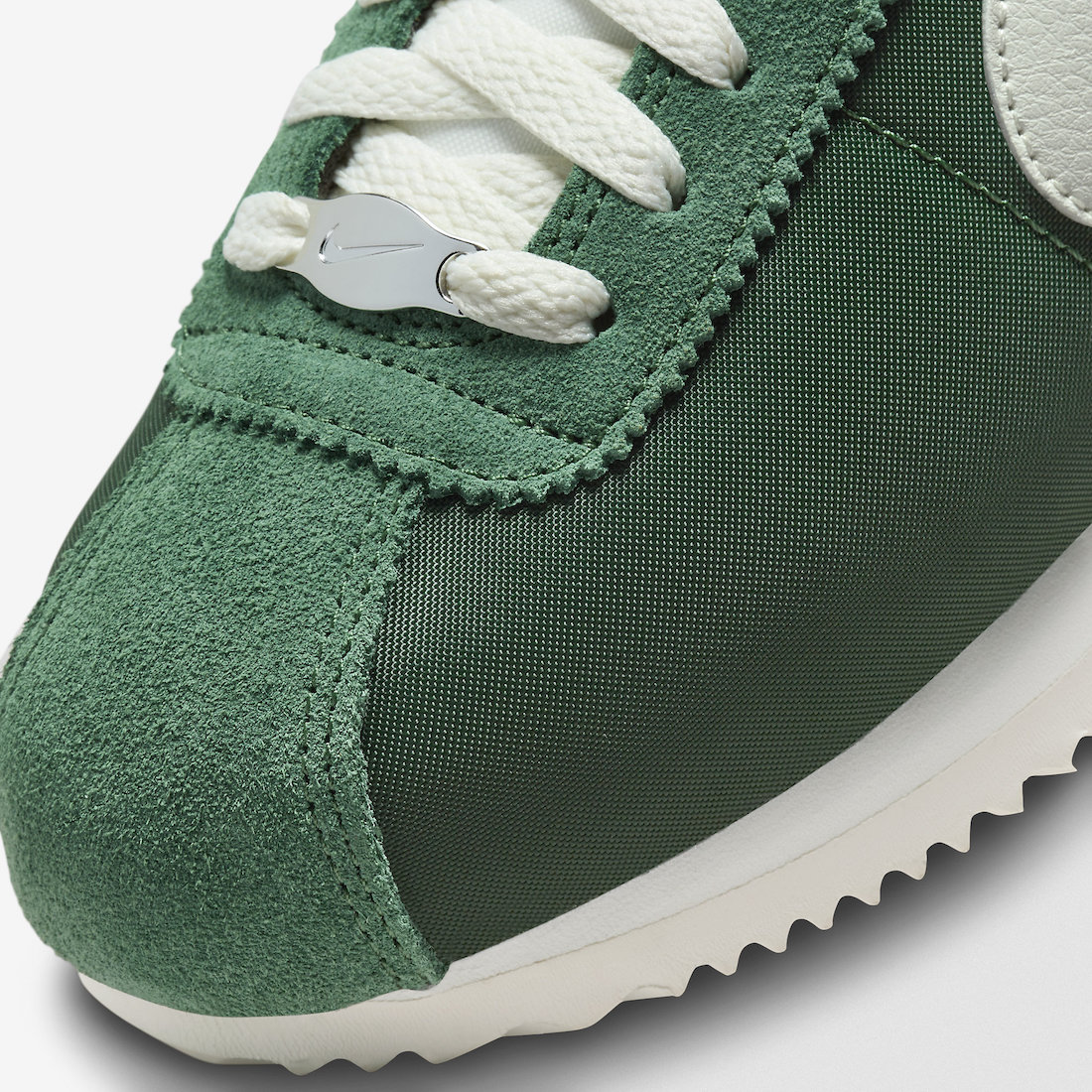 运动鞋, 跑鞋, 俄勒冈, Nike Cortez, Nike - 10月24日发布：耐克Cortez“Fir”