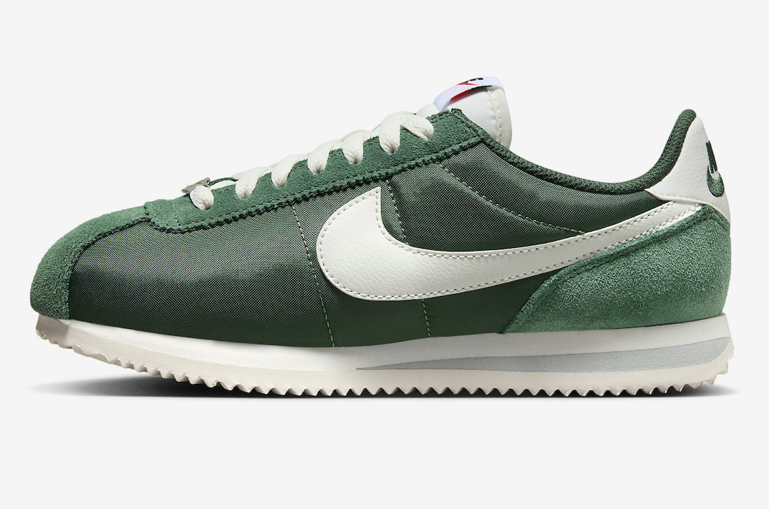 运动鞋, 跑鞋, 俄勒冈, Nike Cortez, Nike - 10月24日发布：耐克Cortez“Fir”