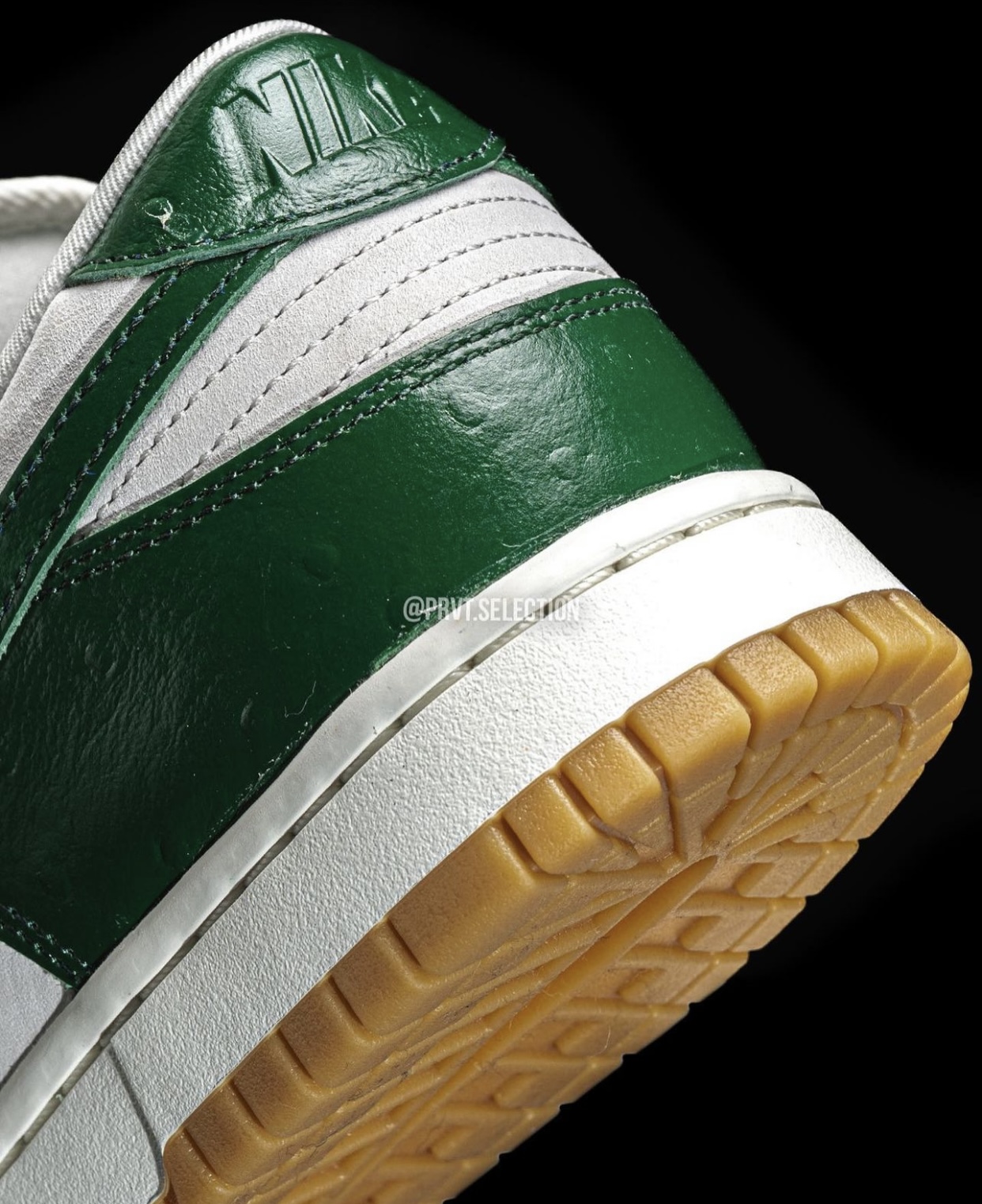 运动鞋, 球鞋, Nike Sportswear, Nike Dunk Low - Nike Dunk Low LX &#8220;Gorge Green&#8221; 于2024年春季发布