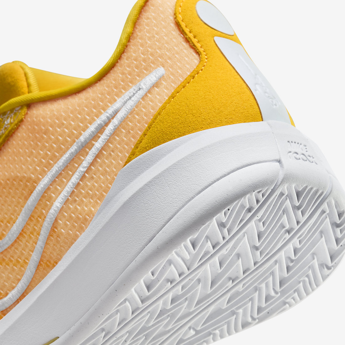 运动鞋, 篮球鞋, 球鞋, Nike Sabrina 1 - Nike Sabrina 1 “University Gold” 现已上市