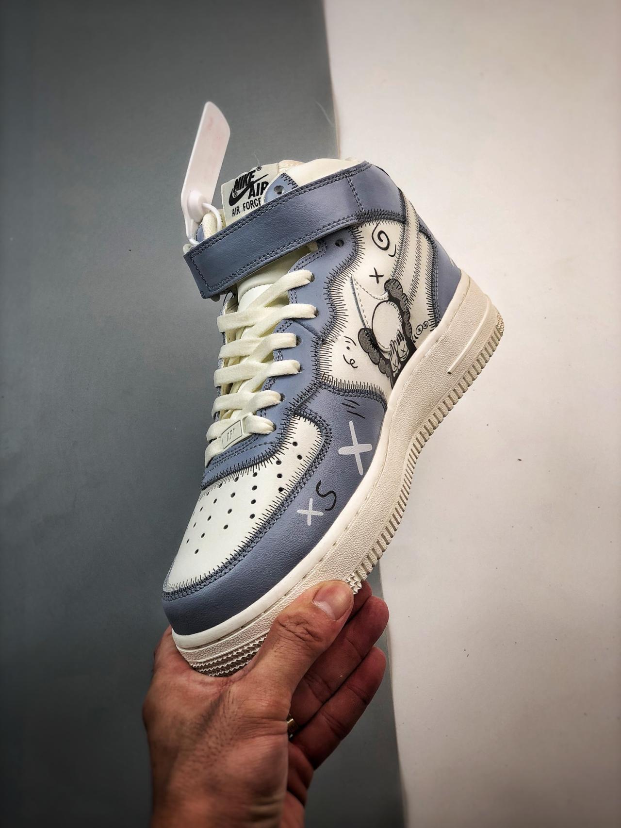 运动鞋, 篮球鞋, 球鞋, Air Force 1 - Kaws x Air Force 1 Mid 联名涂鸦 高帮篮球鞋
颜色：原楦头原纸板
货号：CW2308-211