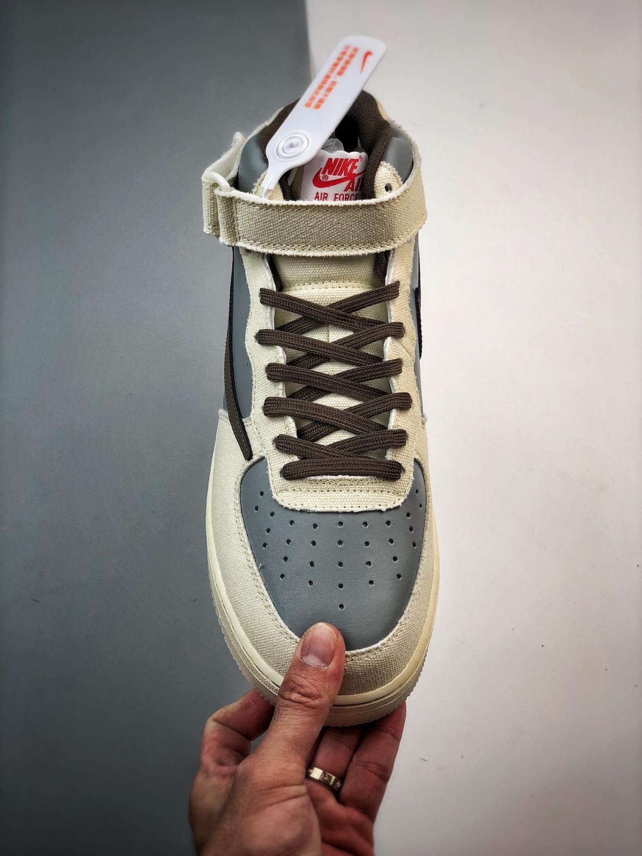 运动鞋, 篮球鞋, 球鞋, 倒钩, Air Force 1 - Air Force 1'07 Mid 白棕倒钩 高帮鞋 系列：Air Force 1'07 Mid 鞋子类型：篮球鞋 鞋帮高度：高帮 颜色：白棕 货号：BQ5828-202