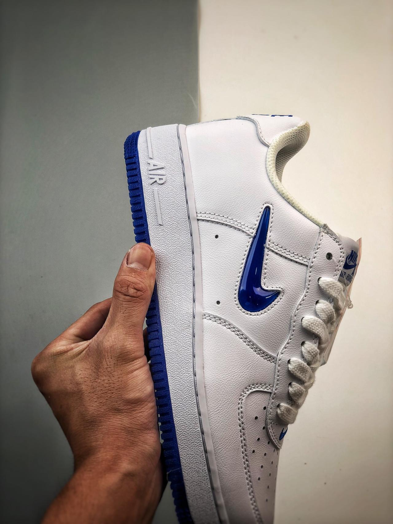 运动鞋, 篮球鞋, 球鞋, NIke Air Force 1 '07, Nike Air Force 1, Air Force 1 - Nike Air Force 1 '07 Low 白蓝果冻钩 鞋帮高度：低帮 篮球鞋 颜色：白蓝果冻钩 货号：FN5924-102。