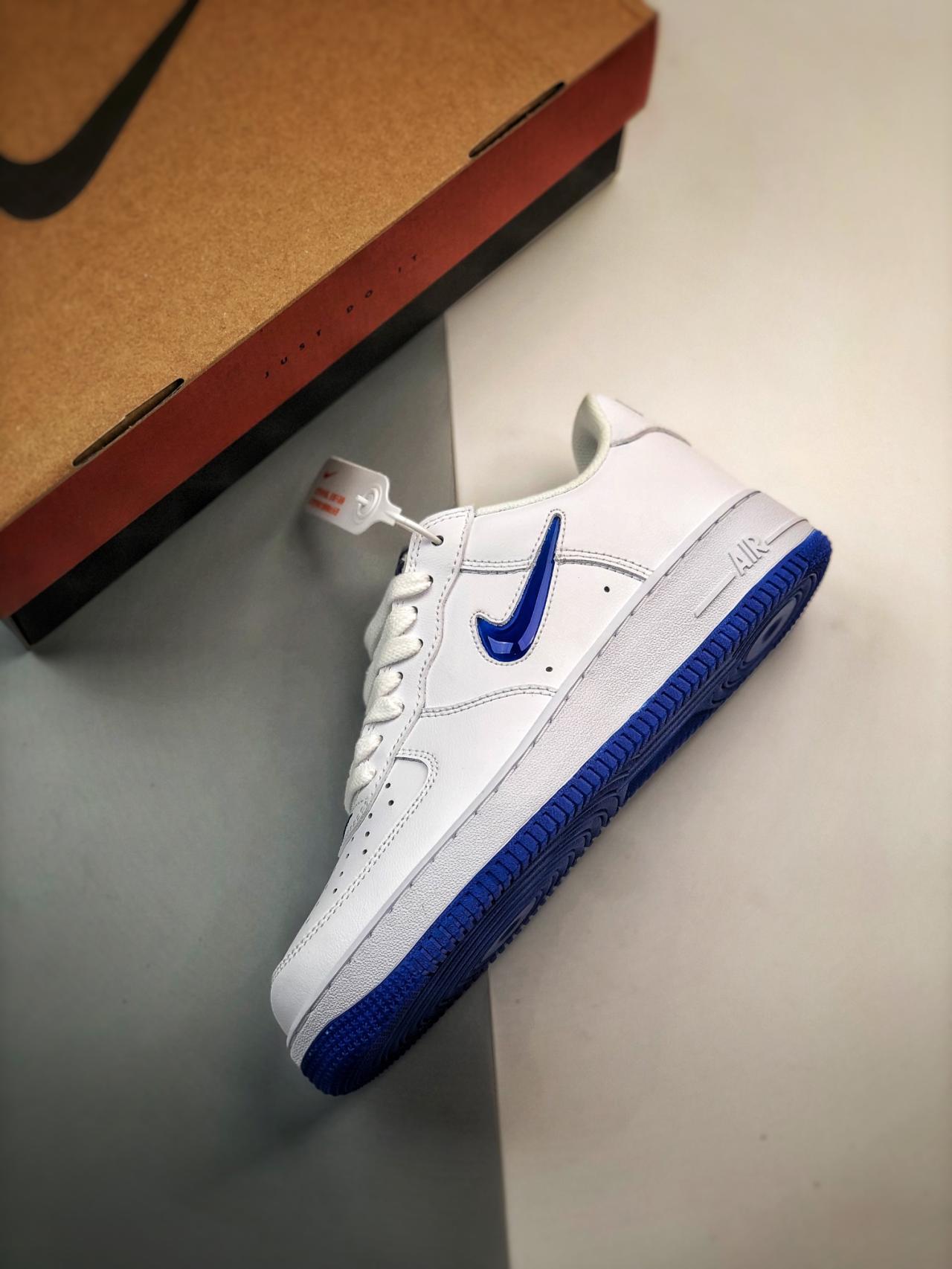 运动鞋, 篮球鞋, 球鞋, NIke Air Force 1 '07, Nike Air Force 1, Air Force 1 - Nike Air Force 1 '07 Low 白蓝果冻钩 鞋帮高度：低帮 篮球鞋 颜色：白蓝果冻钩 货号：FN5924-102。
