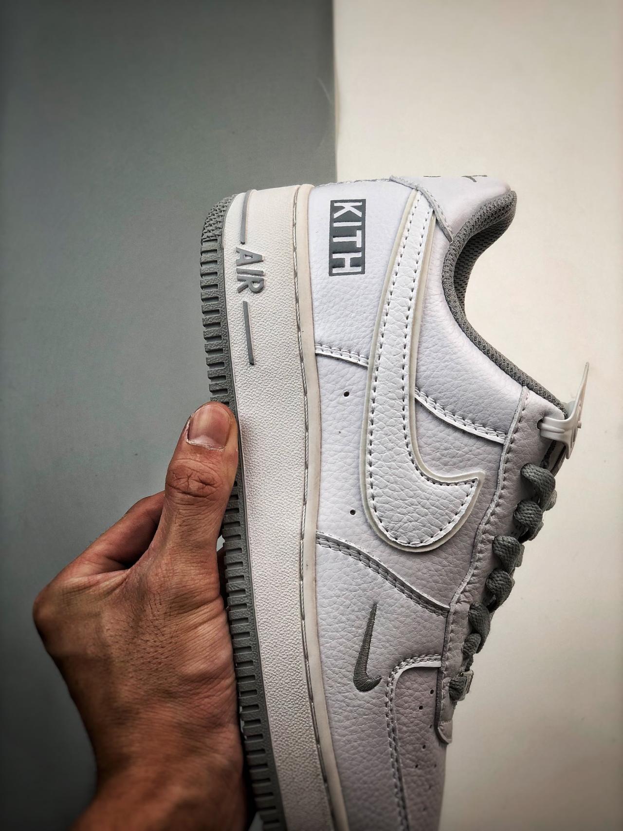 运动鞋, Air Force 1 Low, Air Force 1 - Kith x Air Force 1 Low 联名白灰 鞋帮高度：低帮 颜色：白灰 货号：KT1659-009