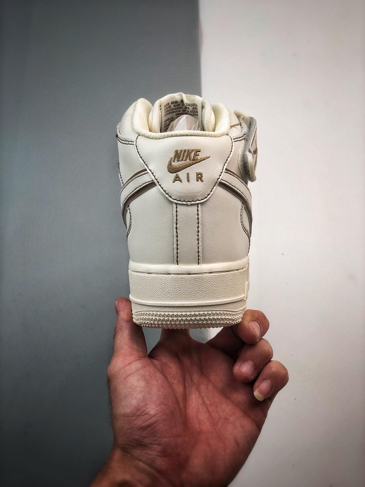 运动鞋, 篮球鞋, 球鞋, Air Force 1 - Air Force 1'07 Mid 兔八哥白棕3M 高帮 鞋子类型：篮球鞋 鞋帮高度：中帮 颜色：白棕 货号：BY6899-692