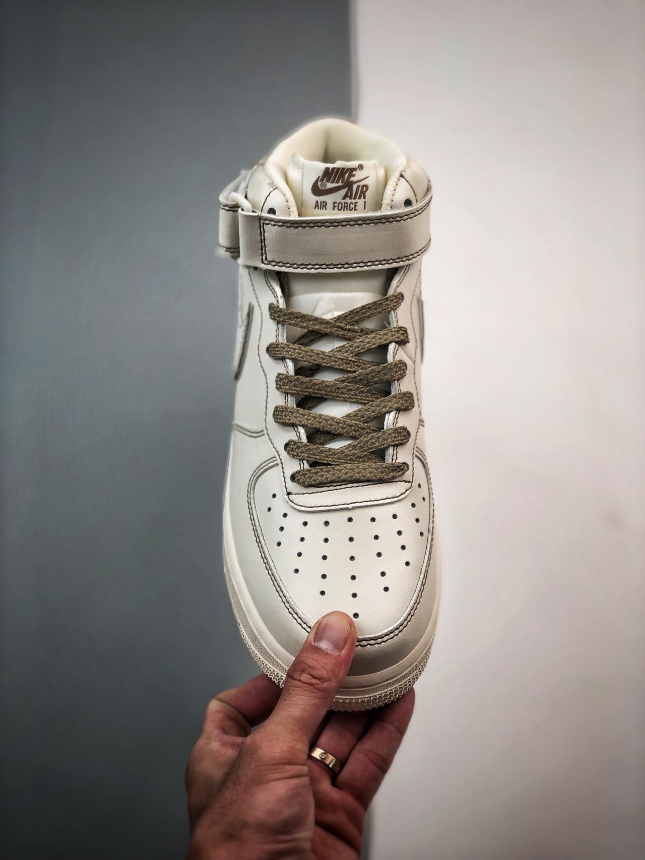 运动鞋, 篮球鞋, 球鞋, Air Force 1 - Air Force 1'07 Mid 兔八哥白棕3M 高帮 鞋子类型：篮球鞋 鞋帮高度：中帮 颜色：白棕 货号：BY6899-692