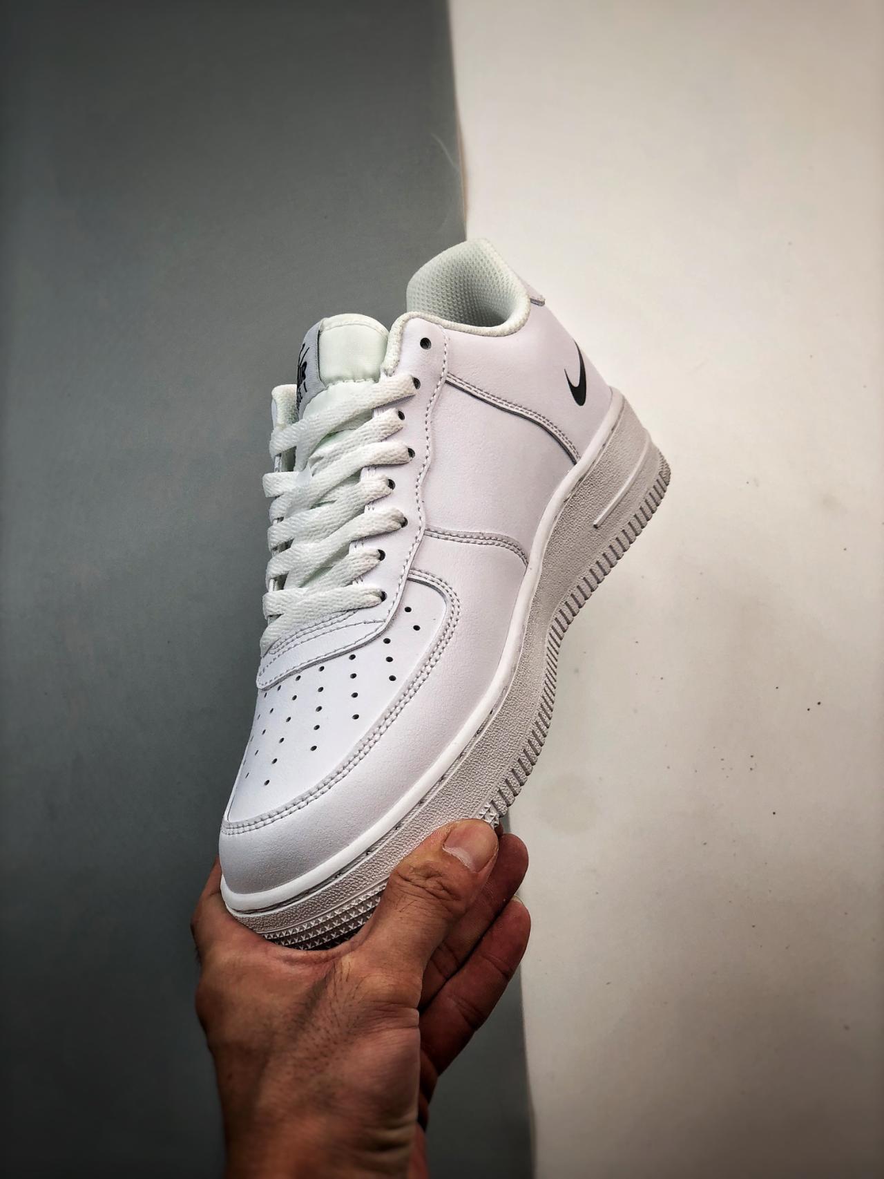 运动鞋, 篮球鞋, 球鞋, Air Force 1 - Air Force 1 '07 Low 白黑四钩 高帮篮球鞋 货号：FN7807-100