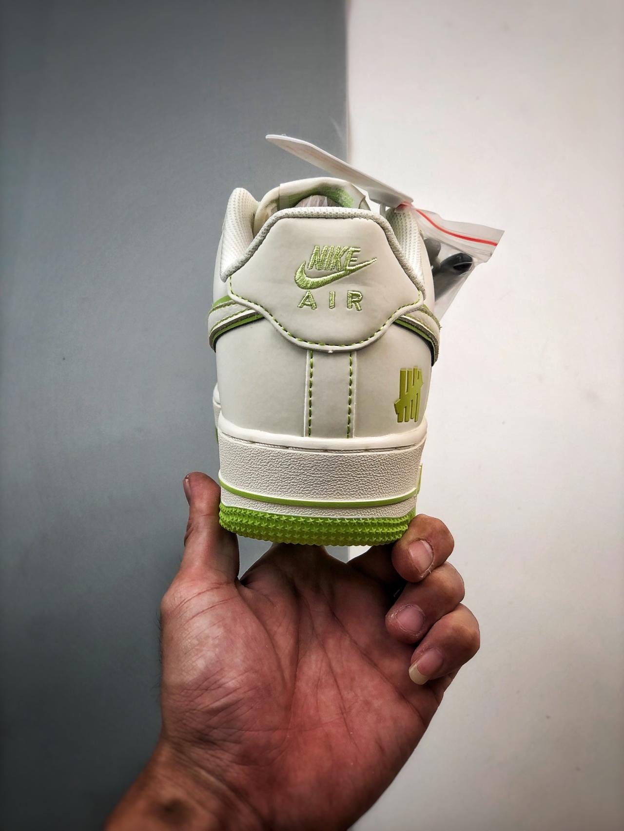运动鞋, 跑鞋, 空军一号, NIke Air Force 1 '07, Nike Air Force 1, Air Force 1 - Nike Air Force 1 '07 Low 五道杠苹果绿 鞋帮高度低帮 绿色 货号：UN3699-088