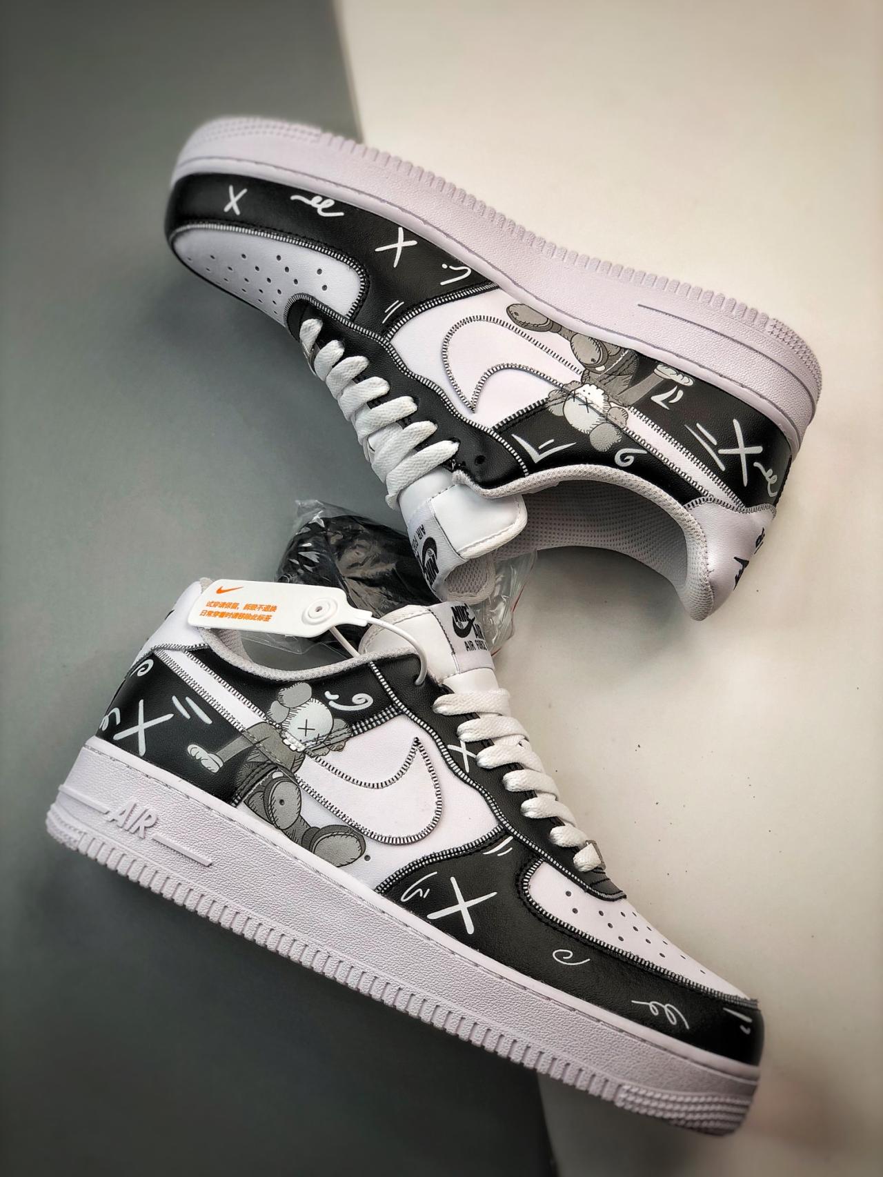 运动鞋, 篮球鞋, 球鞋, Air Force 1 Low, Air Force 1 - kaws x Air Force 1 Low 联名涂鸦黑白 鞋子类型：低帮篮球鞋 颜色：黑白 货号：CW2288-777