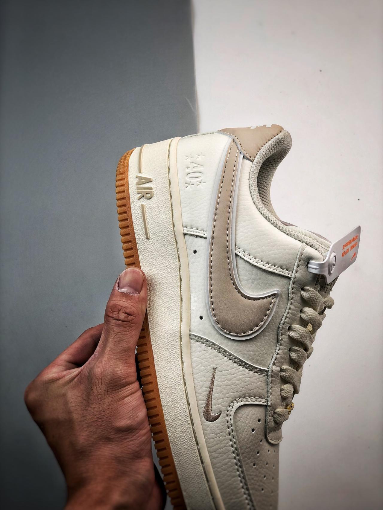 运动鞋, 篮球鞋, 球鞋, NIke Air Force 1 '07, Nike Air Force 1, Air Force 1 - Nike Air Force 1 '07 Low 周年 米卡其 高帮篮球鞋 货号：WA0531-305