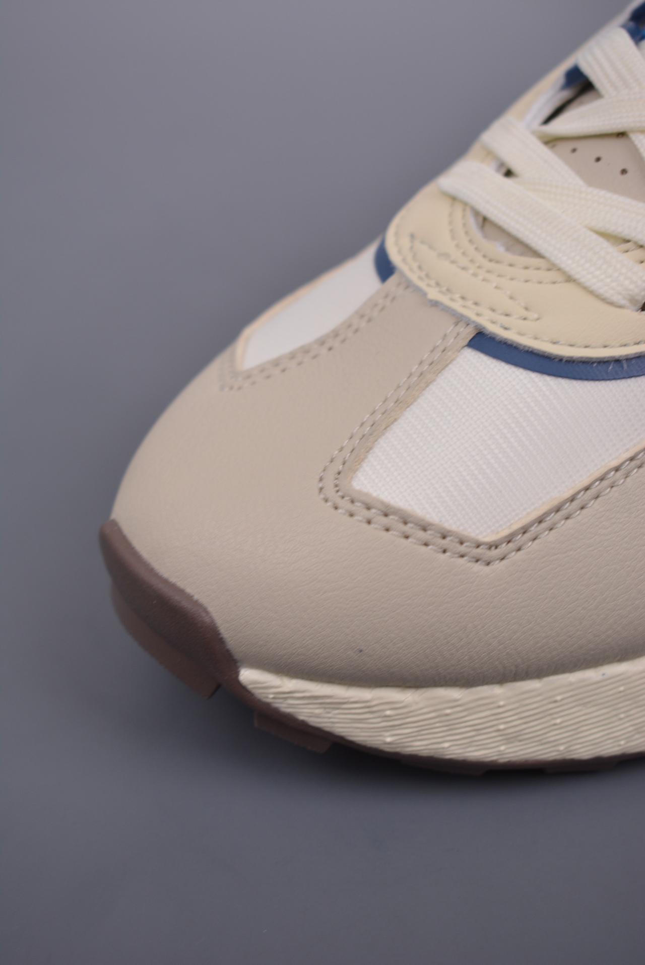 运动鞋, 跑鞋, 慢跑鞋 - Adidas Racing E5 Boost Prototype 百搭透气运动慢跑鞋 高帮 白色 货号：IE0498HS