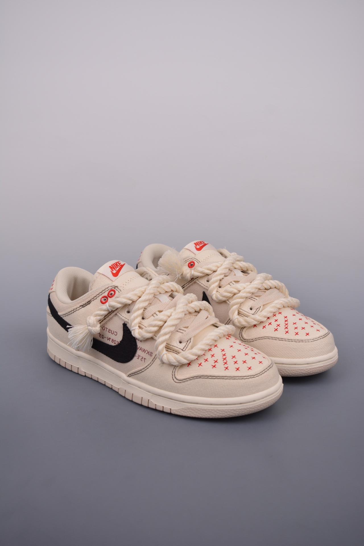 运动鞋, 解构, SB Dunk Low, Nike SB Dunk Low - Nike SB Dunk Low 氧化做旧 沙漠高街 头层纳帕皮 3D喷绘 鞋带解构麻绳鞋带 纯原大厂出品 极力推荐。官方货号：DV0834 100JS。尺码：36 36.5 37.5 38 38.5 39 40 40.5 41 42 42.5 43 44 44.5 45 46。