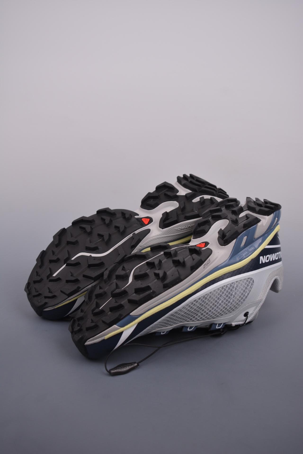 运动鞋, 跑步鞋, SALOMON XT-6 - Salomon XT-6 "GTX" 潮流越野户外功能休闲跑步鞋 高帮 采用透气网布与防护皮革组合鞋面材质 灰色 货号: 417427 32 G0JS 尺码：36 36.5 37.5 38 38.5 39 40 40.5 41 42 42.5 43 44 44.5 45