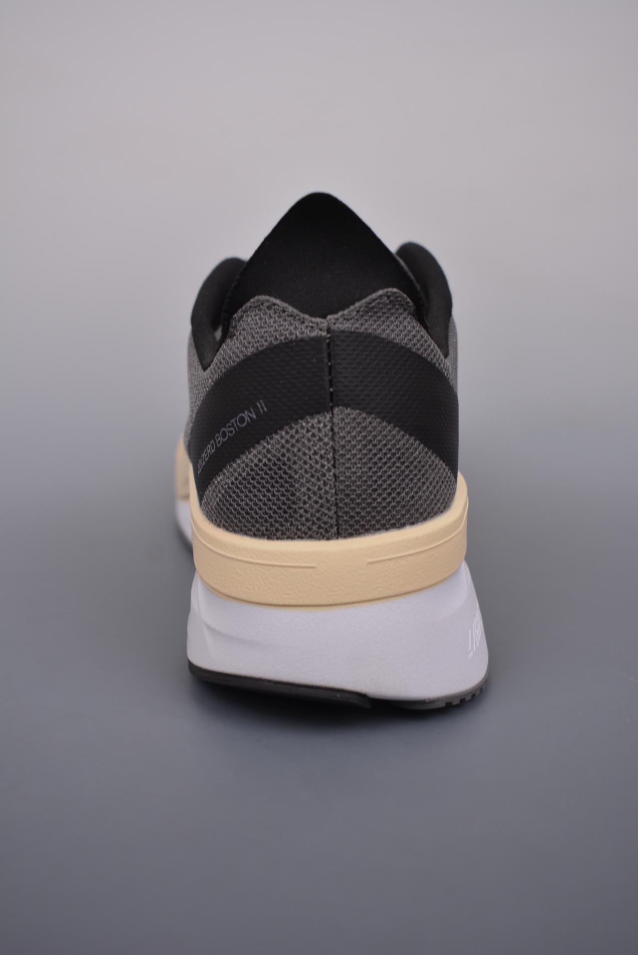 跑鞋, 跑步鞋, adidas Adizero - Adidas Adizero Boston 11 超轻发泡底 缓震透气跑步鞋 鞋帮高度：未提及 颜色：未提及 货号：GV7068JS