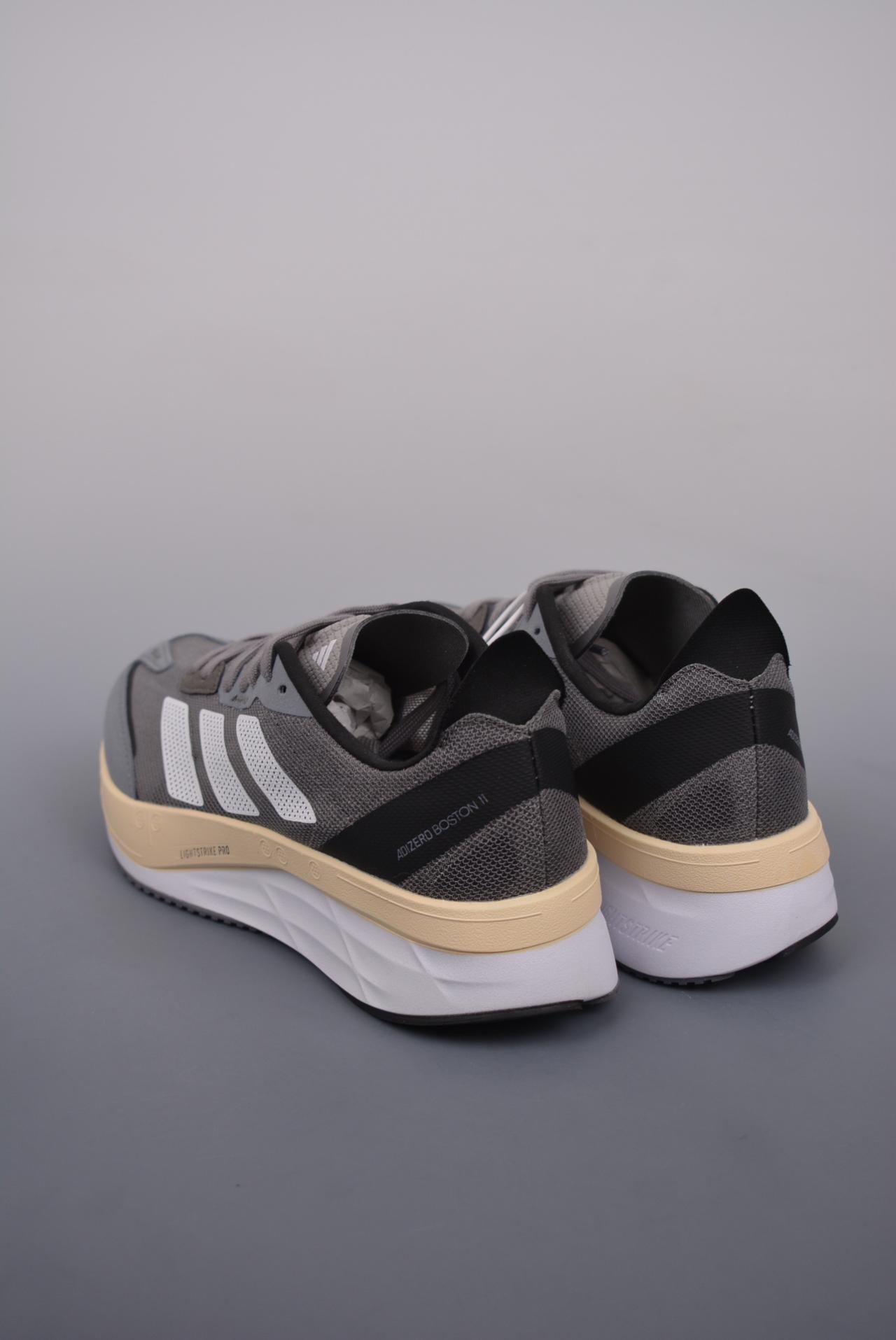 跑鞋, 跑步鞋, adidas Adizero - Adidas Adizero Boston 11 超轻发泡底 缓震透气跑步鞋 鞋帮高度：未提及 颜色：未提及 货号：GV7068JS