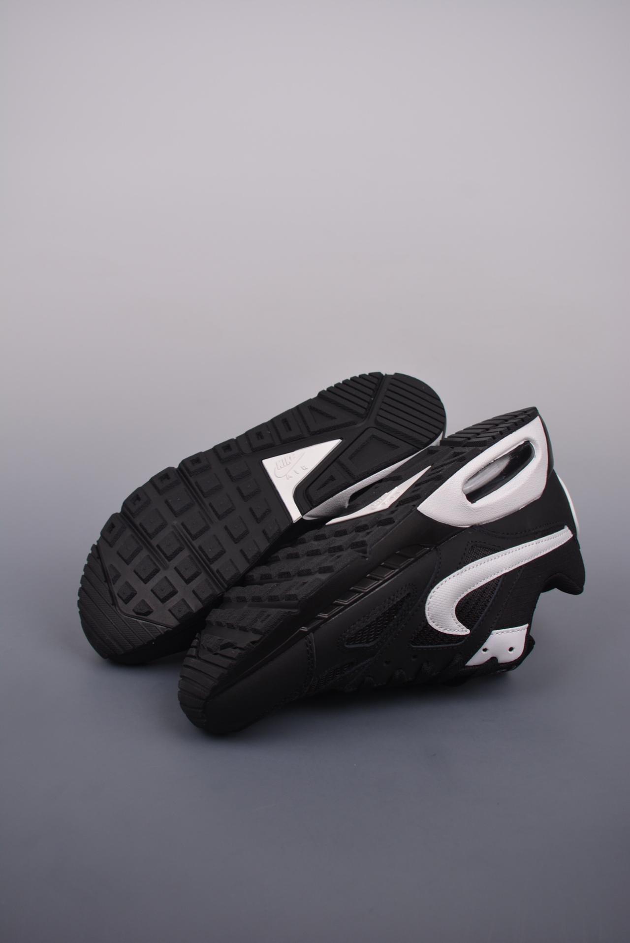 运动鞋, 跑鞋 - NIKE Air Max Ivo 耐克 Air Max Ivo 复古小气垫跑鞋 高帮 深厚的历史渊源 独特的流线形设计 官方货号：580518 011GF