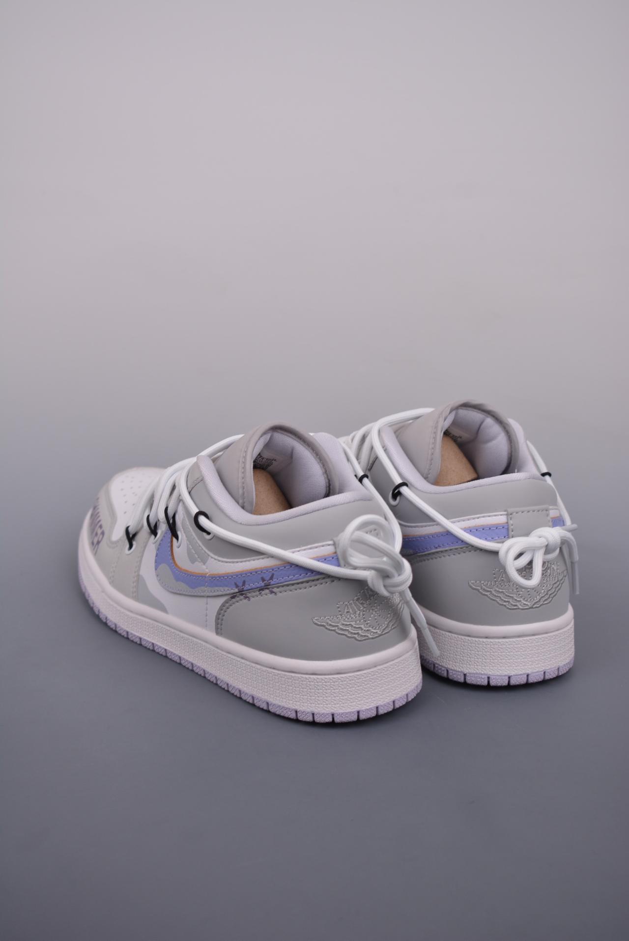 运动鞋, 解构, 板鞋, 休闲板鞋, AJ1, Air Jordan 1 Low, Air Jordan 1 - Air Jordan 1 Low 解构抽绳低帮 AJ1乔1低帮休闲板鞋 同步官方配色 市场唯一独家头层皮打造 原鞋原档案开发 原厂皮料 原档冲孔鞋头 正确满胶鞋垫 四线拉帮 原厂织唛标 鞋舌高弹海绵填充 官方货号：DC0774 501B