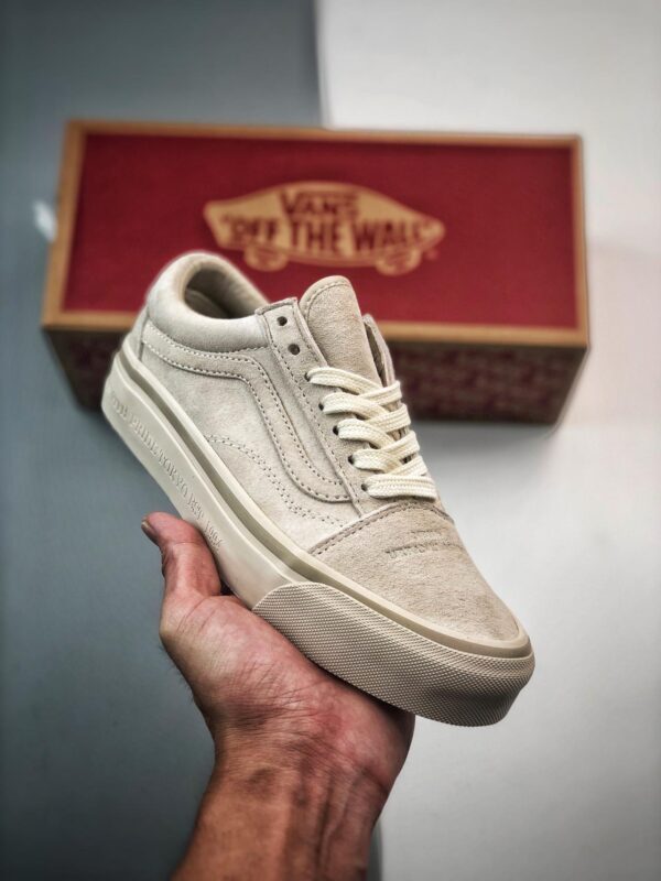 运动鞋, Vans Old Skool, Vans, NB - NEIGHBORHOOD x Vans Old Skool 36 DX 复古联名限量款 高帮鞋 奶茶色 鹿皮 整双鞋基调冷淡 货号：VN0A54F3BRC 尺码：35 36 36.5 37 38 38.5 39 40 40.5 41 42 42.5 43 44