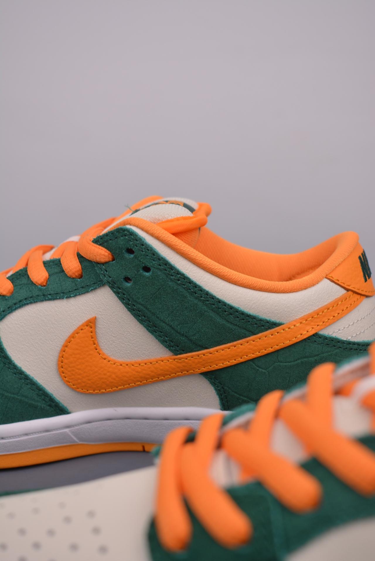 运动鞋, SB Dunk Low, Nike SB Dunk Low - Nike SB Dunk Low 绿橘配色 鞋帮高度低帮 纯原大厂出品 
货号: 304292 383NCC
尺码：40 40.5 41 42 42.5 43 44 44.5 45 46 47.5