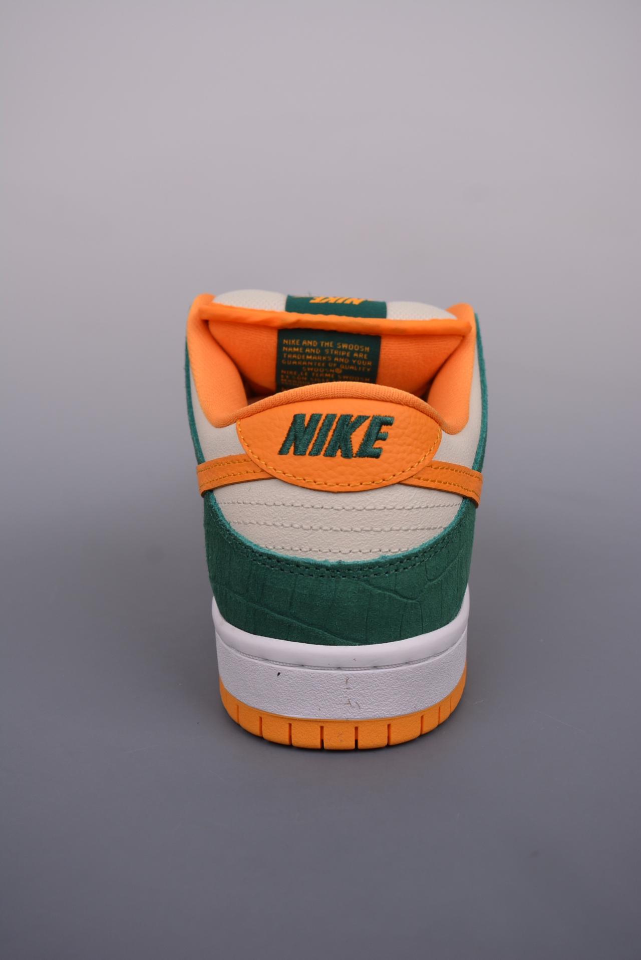 运动鞋, SB Dunk Low, Nike SB Dunk Low - Nike SB Dunk Low 绿橘配色 鞋帮高度低帮 纯原大厂出品 
货号: 304292 383NCC
尺码：40 40.5 41 42 42.5 43 44 44.5 45 46 47.5